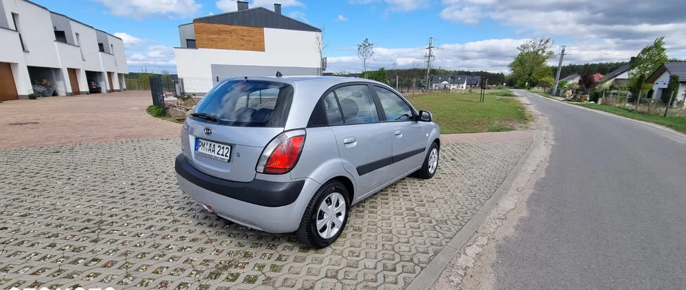 Kia Rio cena 10000 przebieg: 123000, rok produkcji 2006 z Kłodawa małe 121